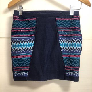 ベルシュカ(Bershka)のBershka 幾何学模様 刺繍スカート(ミニスカート)