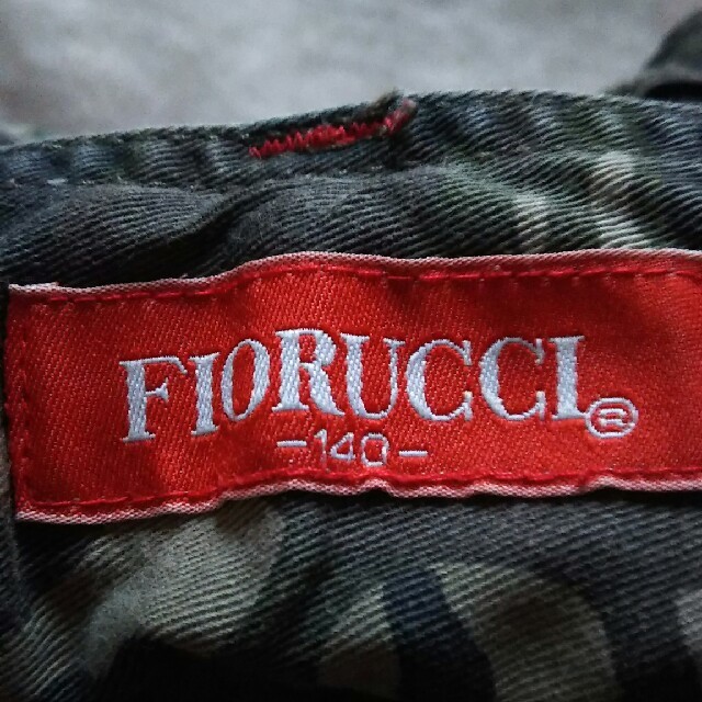 Fiorucci(フィオルッチ)の迷彩柄フリルスカート キッズ/ベビー/マタニティのキッズ服女の子用(90cm~)(スカート)の商品写真