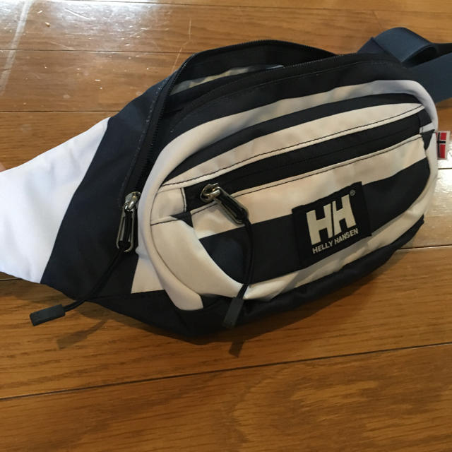 HELLY HANSEN(ヘリーハンセン)のHELLY HANSENウエストポーチ（本物） レディースのバッグ(リュック/バックパック)の商品写真