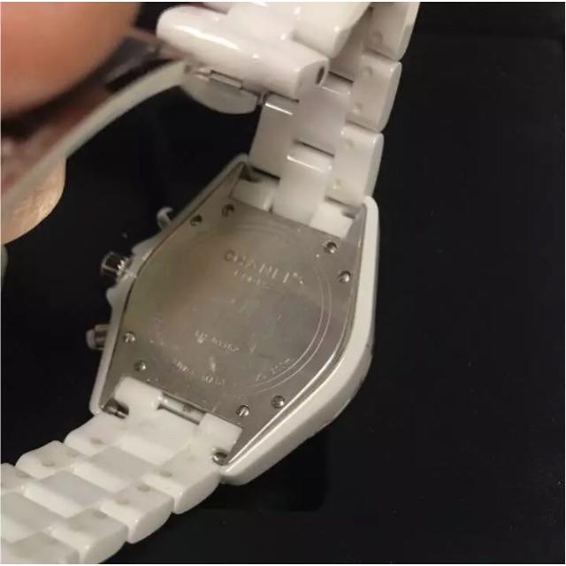 CHANEL(シャネル)のおさむ様専用 シャネルJ12 クロノグラフ h1007  自動巻 腕時計 メンズの時計(腕時計(アナログ))の商品写真
