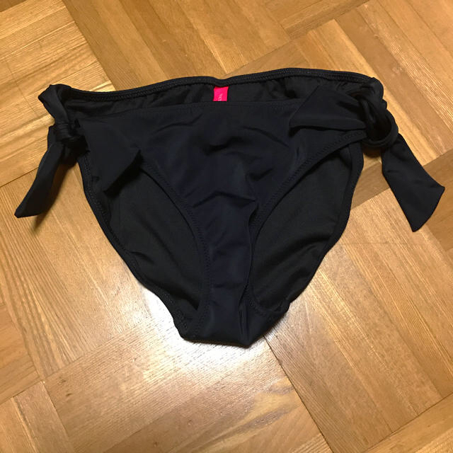 Victoria's Secret(ヴィクトリアズシークレット)のVictoria's secrets 単品ボトムス レディースの水着/浴衣(水着)の商品写真