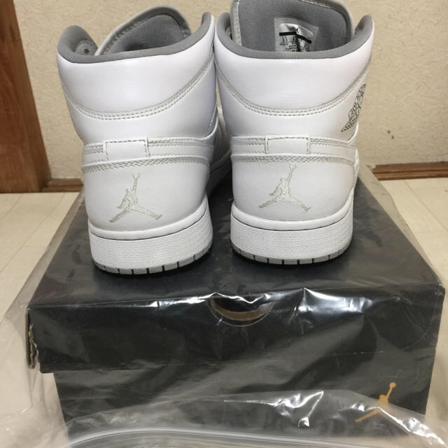 NIKE(ナイキ)のかける様専用　NIKE AIR JORDAN 1MID メンズの靴/シューズ(スニーカー)の商品写真