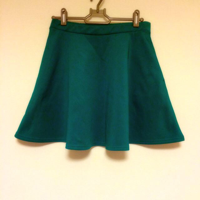 LOWRYS FARM(ローリーズファーム)のモスグリーン フレアスカート レディースのスカート(ミニスカート)の商品写真