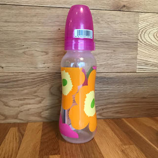 マリメッコ(marimekko)の新品未使用✩︎マリメッコ ウニッコ 柄 哺乳瓶 ピンク(哺乳ビン)