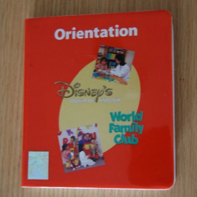 Disney(ディズニー)のDWE メインプログラム CD35枚 おまけ付き キッズ/ベビー/マタニティのおもちゃ(知育玩具)の商品写真