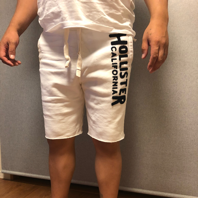 Hollister(ホリスター)のハーフパンツ メンズのパンツ(ショートパンツ)の商品写真