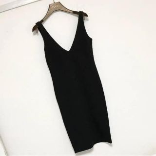 フォーエバートゥエンティーワン(FOREVER 21)の【新品】フォーエバー21  Sサイズ ワンピース 黒 ブラック ノースリーブ(ひざ丈ワンピース)