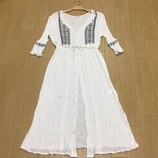 ナイスクラップ(NICE CLAUP)の綺麗な刺繍入りナイスクラップのロングカーディガンワンピース！maiboo様専用！(ロングワンピース/マキシワンピース)