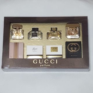 グッチ(Gucci)の[wtf様専用]　GUCCI　ミニ香水セット♡(香水(女性用))