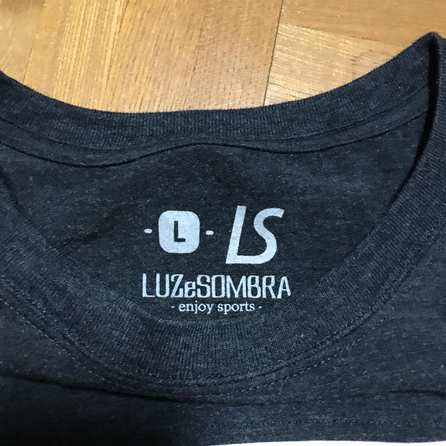 LUZ(ルース)のルースイソンブラ luzesombra 七分袖 Tシャツ Lサイズ スポーツ/アウトドアのサッカー/フットサル(ウェア)の商品写真