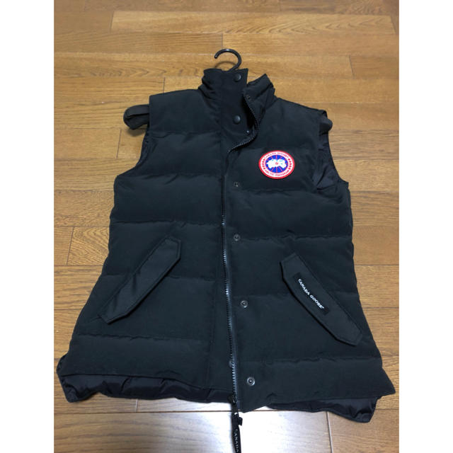 CANADA GOOSE(カナダグース)のカナダグースダウンベスト XS レディースのジャケット/アウター(ダウンベスト)の商品写真