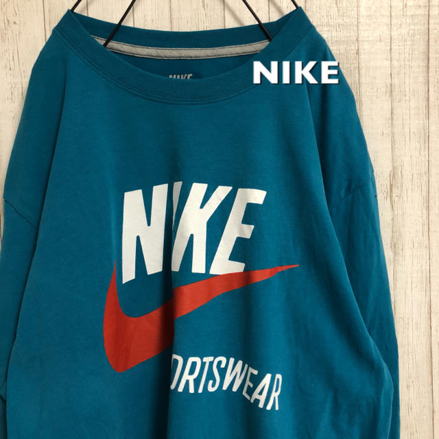 NIKE(ナイキ)の古着 NIKE ナイキ デカロゴ Tシャツ メンズのトップス(Tシャツ/カットソー(七分/長袖))の商品写真