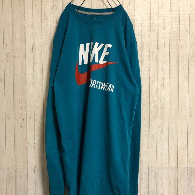 NIKE(ナイキ)の古着 NIKE ナイキ デカロゴ Tシャツ メンズのトップス(Tシャツ/カットソー(七分/長袖))の商品写真