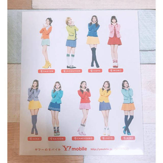 【 TWICE 】 Y!mobile✖️TWICE シール エンタメ/ホビーのCD(K-POP/アジア)の商品写真