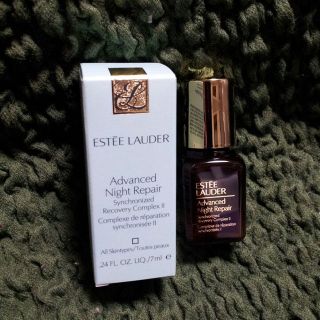 エスティローダー(Estee Lauder)の【新品未開封】エスティローダーのミニサイズ美容液♪(美容液)