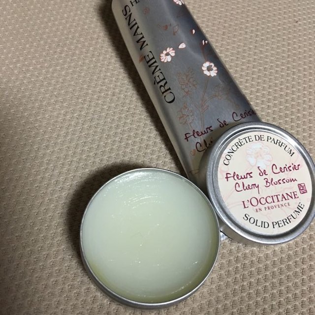 L'OCCITANE(ロクシタン)の【ほぼ新品❣️】ロクシタン チェリーブロッサムのセット♪ コスメ/美容のボディケア(その他)の商品写真