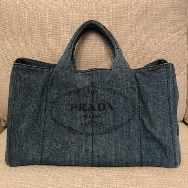 バッグPRADA カナパLサイズ