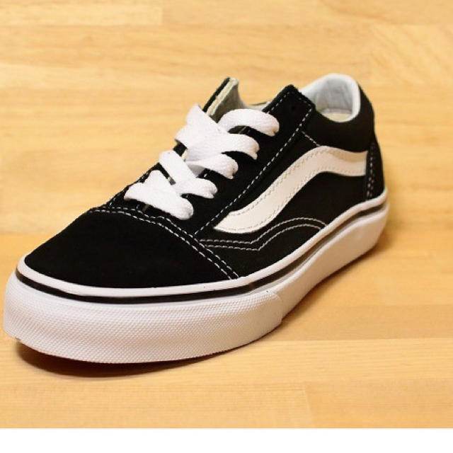 VANS(ヴァンズ)のオールドスクール キッズ/ベビー/マタニティのキッズ靴/シューズ(15cm~)(スニーカー)の商品写真