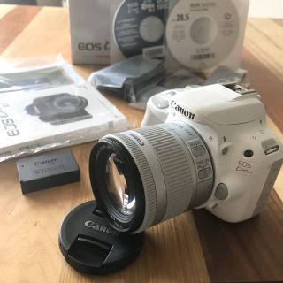 キヤノン(Canon)の36000円の最新の新品レンズ！Canon EOS kiss x7 ホワイト！(デジタル一眼)