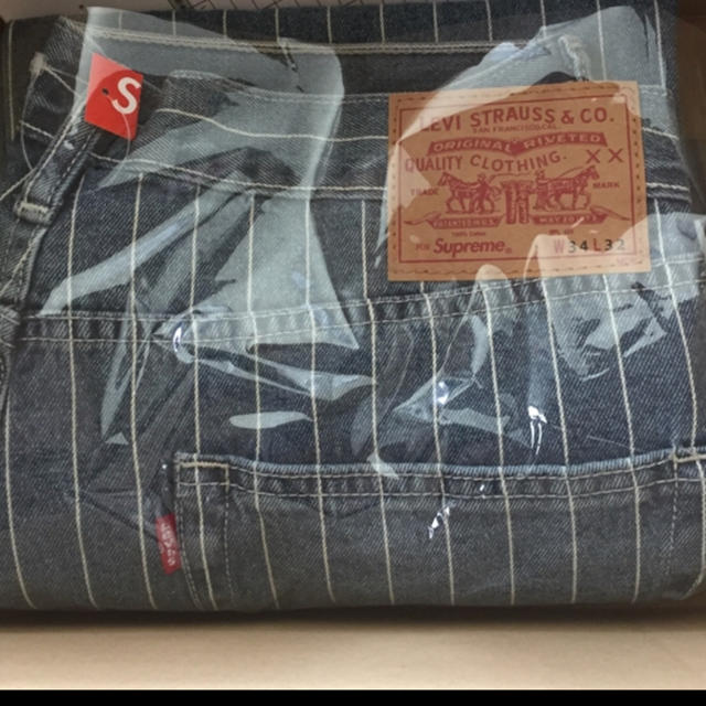 Supreme(シュプリーム)のsupreme levis pinstripe 550 jeans デニムパンツ メンズのパンツ(デニム/ジーンズ)の商品写真