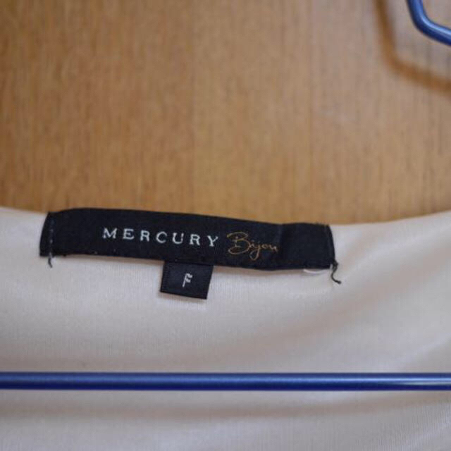MERCURYDUO(マーキュリーデュオ)のMercury bijouペプラムニット レディースのトップス(ニット/セーター)の商品写真