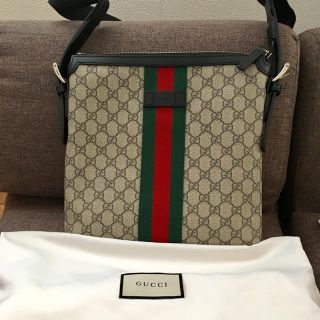 グッチ(Gucci)のGUCCI ショルダーバッグ(ショルダーバッグ)