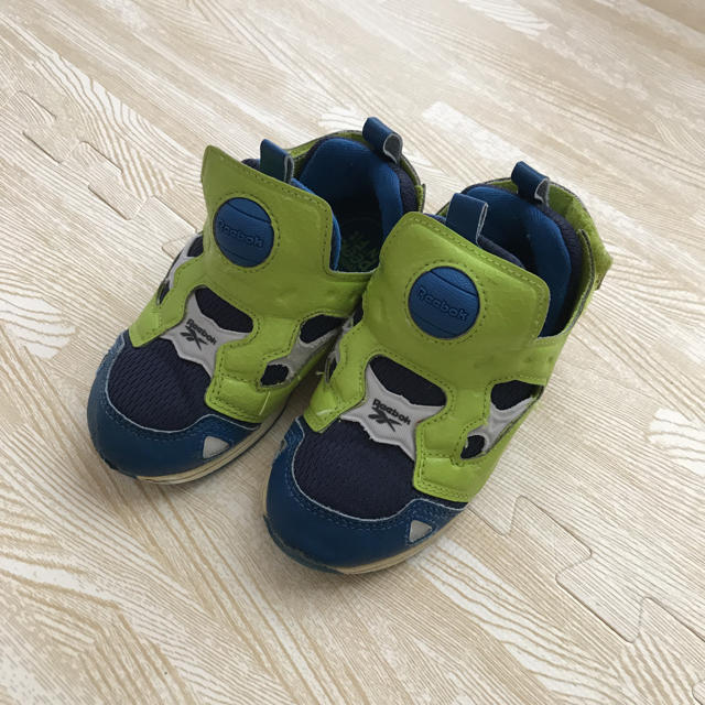 Reebok(リーボック)のピックミー様専用⋈ Reebok ポンプフューリー キッズ/ベビー/マタニティのキッズ靴/シューズ(15cm~)(スニーカー)の商品写真