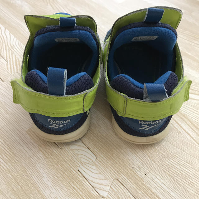 Reebok(リーボック)のピックミー様専用⋈ Reebok ポンプフューリー キッズ/ベビー/マタニティのキッズ靴/シューズ(15cm~)(スニーカー)の商品写真