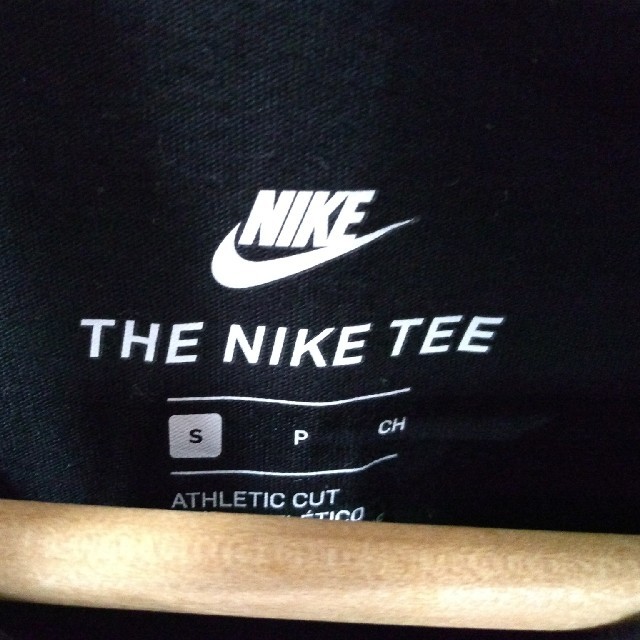 NIKE(ナイキ)の値下げ！新品　ナイキ　Tシャツ　NIKE SB Sサイズ メンズのトップス(Tシャツ/カットソー(半袖/袖なし))の商品写真