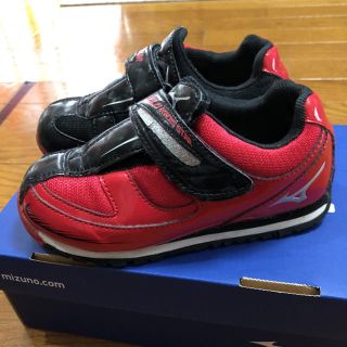 ミズノ(MIZUNO)のミズノ キッズシューズ ワイルドキッズスター 3 レッド×シルバー 17.5(スニーカー)