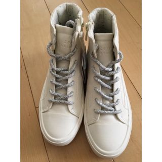 ザラキッズ(ZARA KIDS)の【新品】ZARA BOYS ハイカットシューズ21.5センチ(スニーカー)