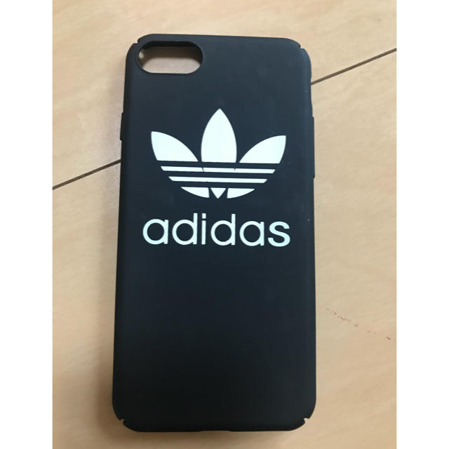 adidas(アディダス)のiPhone7スマホケース スマホ/家電/カメラのスマホアクセサリー(iPhoneケース)の商品写真