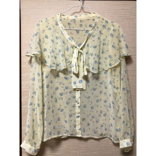 ティティアンドコー(titty&co)のお値下げ中【titty&co.】花柄ブラウス Freesize(シャツ/ブラウス(長袖/七分))