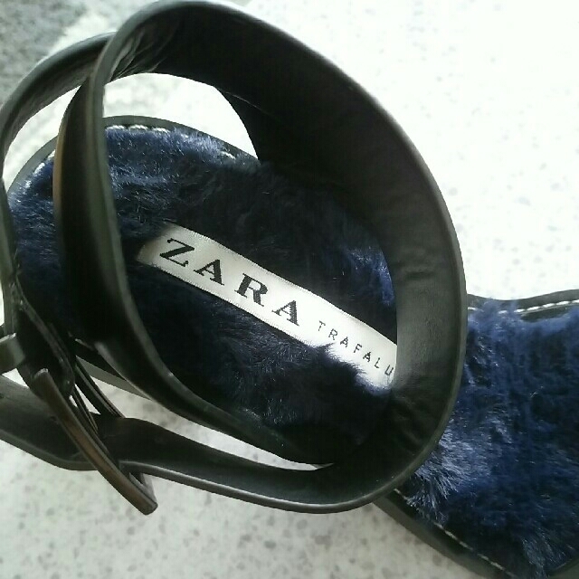 ZARA(ザラ)のMAMA様専用【新品】ZARAサンダル／35／ピンクヒール／ファー レディースの靴/シューズ(サンダル)の商品写真