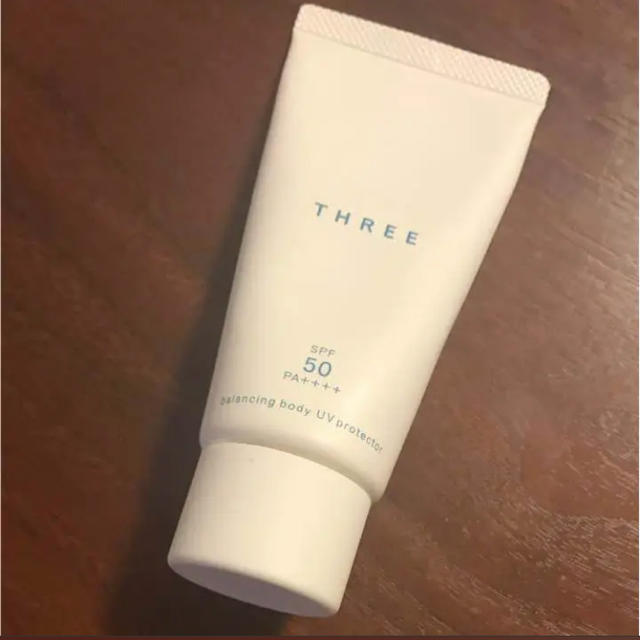 THREE(スリー)のTHREE 日焼け止め SPF50 コスメ/美容のボディケア(日焼け止め/サンオイル)の商品写真