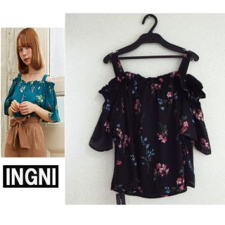 イング(INGNI)の新品★INGNIイング★花柄JZ肩開きオフショルダー/レディーストップス(カットソー(半袖/袖なし))