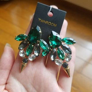 ツインルーム(TWNROOM)のツインルームビジューピアス(ピアス)