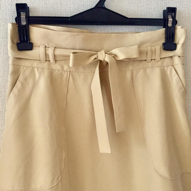 TOMORROWLAND(トゥモローランド)のトゥモローランド♡シルク100%の膝丈スカート レディースのスカート(ひざ丈スカート)の商品写真