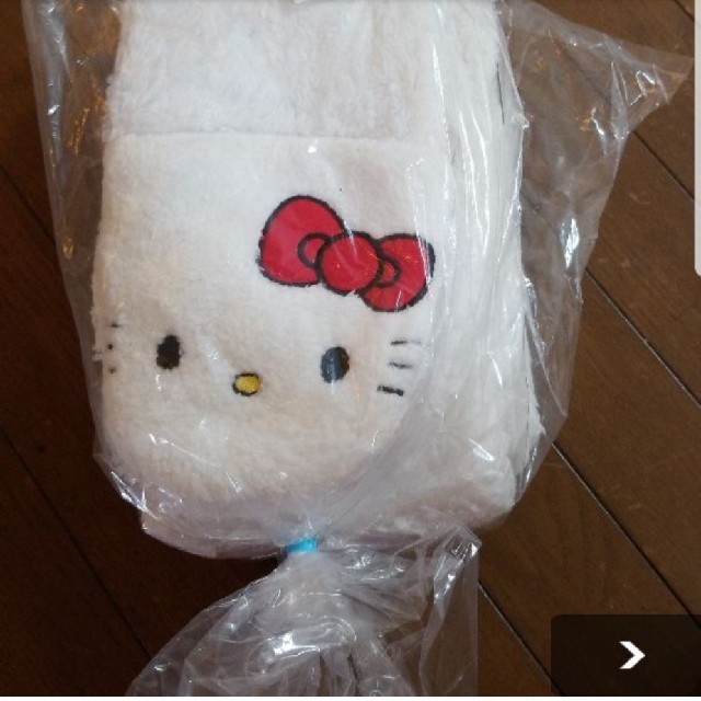 サンリオ(サンリオ)のキティ 手袋付きロングマフラー エンタメ/ホビーのおもちゃ/ぬいぐるみ(キャラクターグッズ)の商品写真