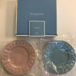 ウェッジウッド(WEDGWOOD)の【新品未使用】WEDGWOOD フェスティビティ  プレート2枚(食器)