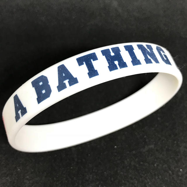 A BATHING APE(アベイシングエイプ)のA BATHING APE リストバンド メンズのアクセサリー(バングル/リストバンド)の商品写真