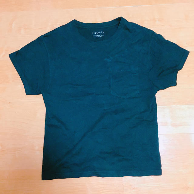 moussy(マウジー)の黒tシャツ  moussy 期間限定お値下げ レディースのトップス(Tシャツ(半袖/袖なし))の商品写真