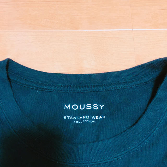 moussy(マウジー)の黒tシャツ  moussy 期間限定お値下げ レディースのトップス(Tシャツ(半袖/袖なし))の商品写真