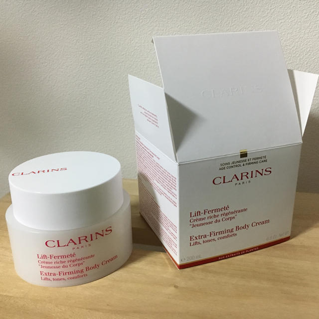 CLARINS(クラランス)の新品CLARINS(クラランス) エクストラ ファーミング ボディ クリームN コスメ/美容のボディケア(ボディクリーム)の商品写真
