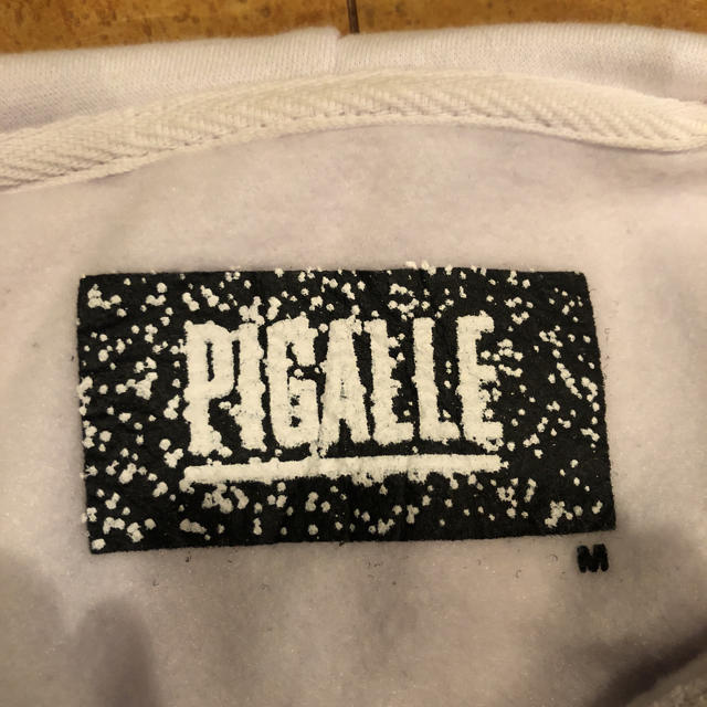 PIGALLE(ピガール)のPIGALLE ホワイト パーカー jusitn bieber 三代目着用 メンズのトップス(パーカー)の商品写真