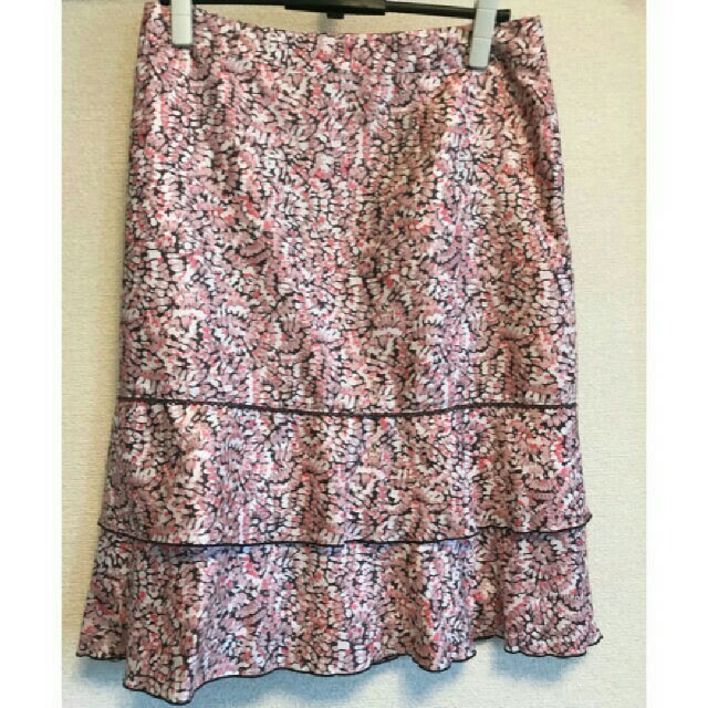 LAURA ASHLEY(ローラアシュレイ)の【専用】スカートセット レディースのスカート(ひざ丈スカート)の商品写真