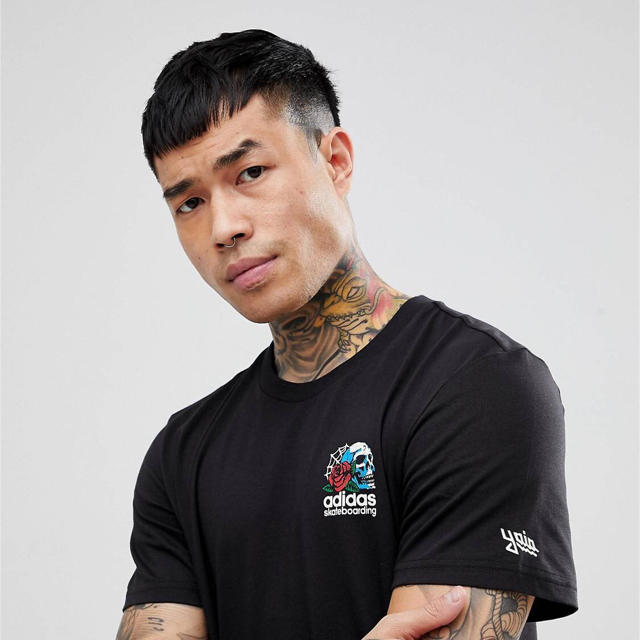 adidas(アディダス)の翌日発送【新作】Adidas originals スカル&ローズ Tシャツ新品 メンズのトップス(Tシャツ/カットソー(半袖/袖なし))の商品写真