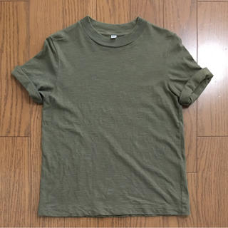 ユニクロ(UNIQLO)のユニクロ カーキTシャツ☆(Tシャツ(半袖/袖なし))