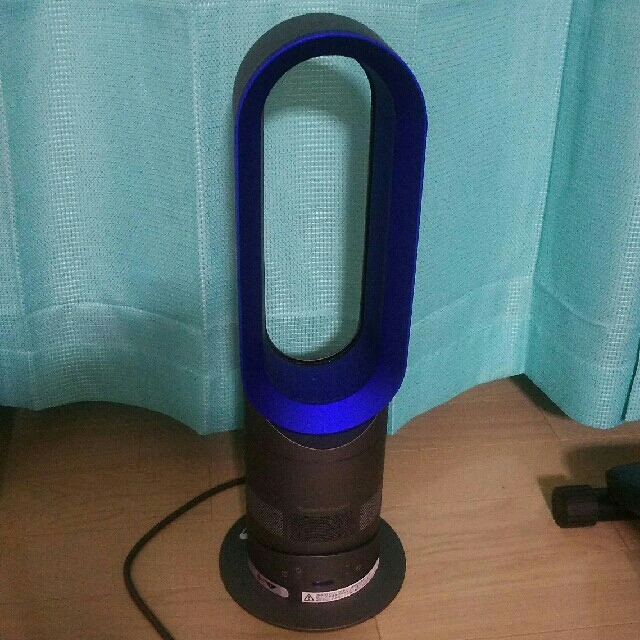 Dyson(ダイソン)のchi-chan様専用 ダイソン hot & cool AM05 2017年製造 スマホ/家電/カメラの冷暖房/空調(ファンヒーター)の商品写真