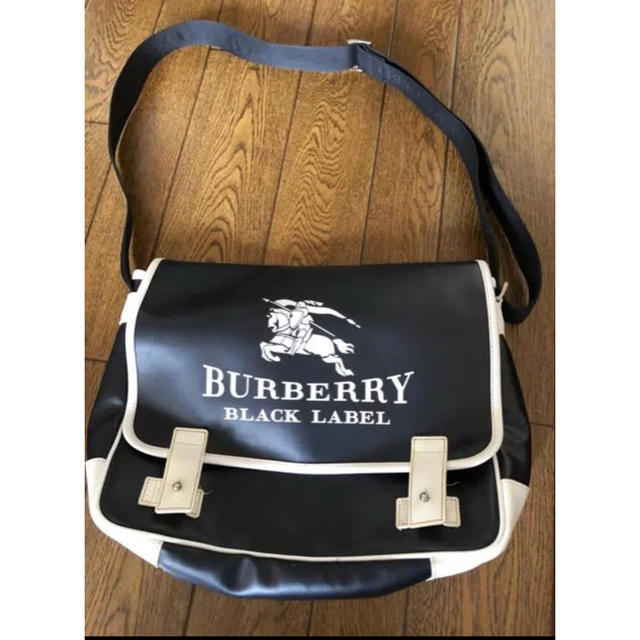 BURBERRY BLACK LABEL(バーバリーブラックレーベル)のバーバリーブラックレーベル ホースマーク ショルダーバッグ BURBERRY メンズのバッグ(ショルダーバッグ)の商品写真